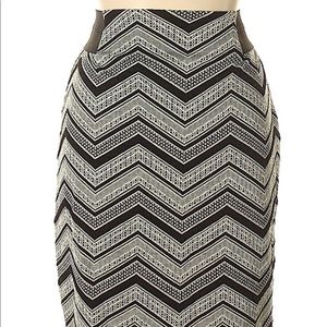 Maurices XL Black & White Midi Skirt